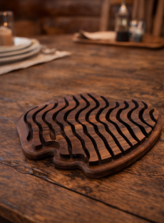 Walnut Trivet with Heat-Venting Design – Cast Iron Safe